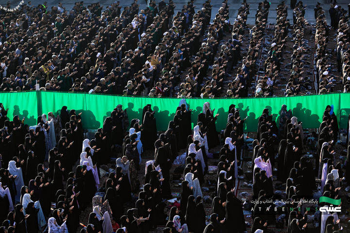 اقامه نماز عید فطر در حرم مطهر رضوی