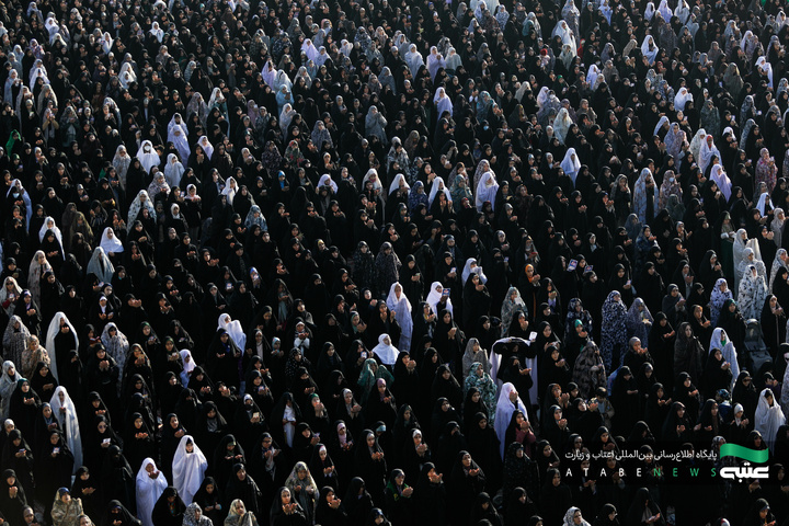 اقامه نماز عید فطر در حرم مطهر رضوی