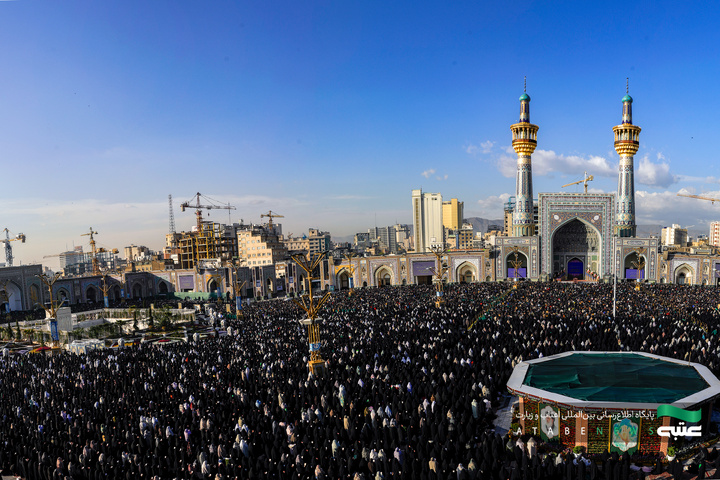 اقامه نماز عید فطر در حرم مطهر رضوی