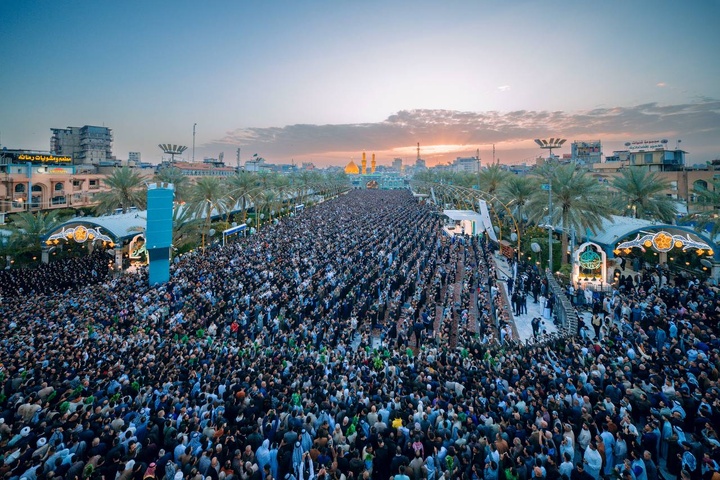 اقامه نماز عید فطر در بین الحرمین کربلا