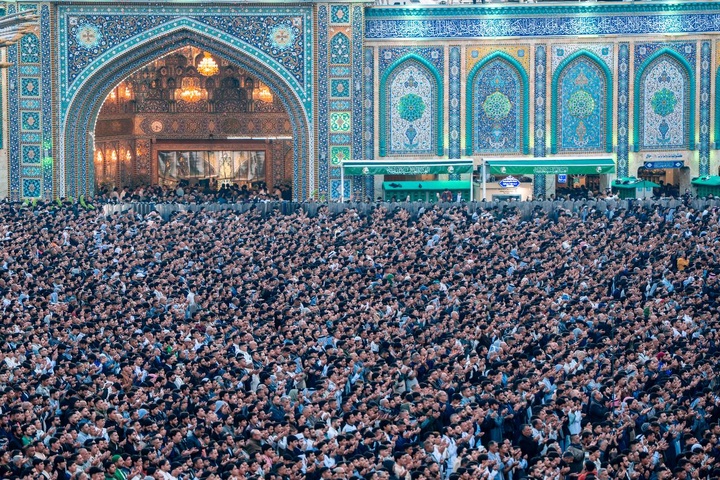 اقامه نماز عید فطر در بین الحرمین کربلا