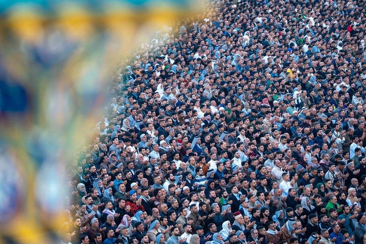 اقامه نماز عید فطر در بین الحرمین کربلا