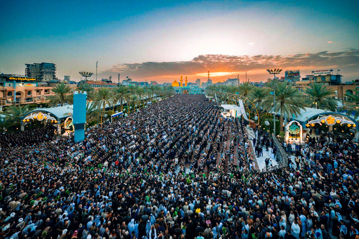 اقامه نماز عید فطر در بین الحرمین کربلا