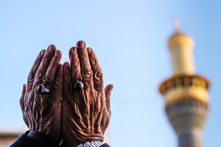 اقامه نماز عید فطر در حرم کاظمین