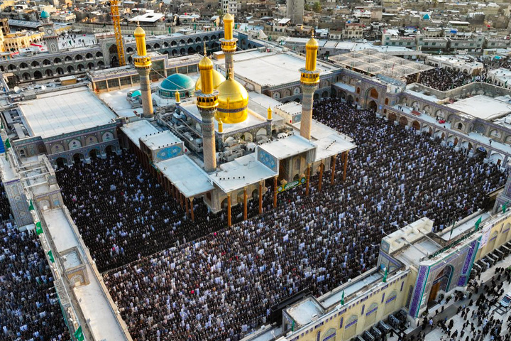 اقامه نماز عید فطر در حرم کاظمین