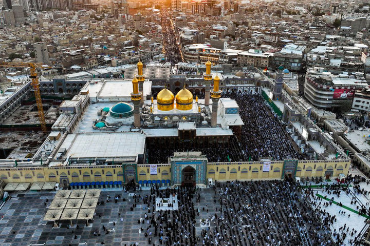 اقامه نماز عید فطر در حرم کاظمین