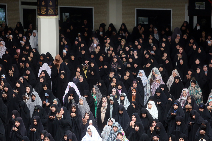 اقامه نماز عید سعید فطر در حرم حضرت فاطمه معصومه (س)