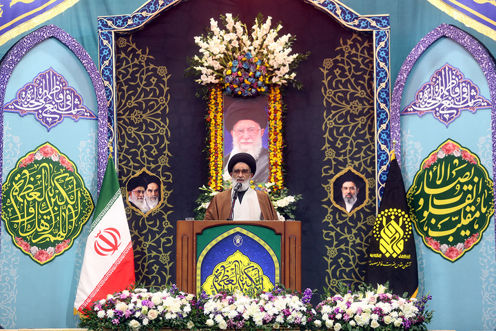 اقامه نماز عید سعید فطر در حرم حضرت فاطمه معصومه (س)