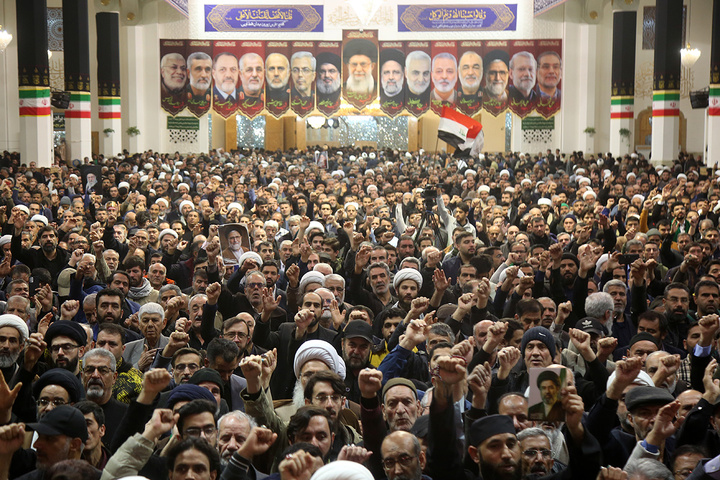 تشییع پیکر وزیر اطلاعات در حرم حضرت فاطمه معصومه (س)