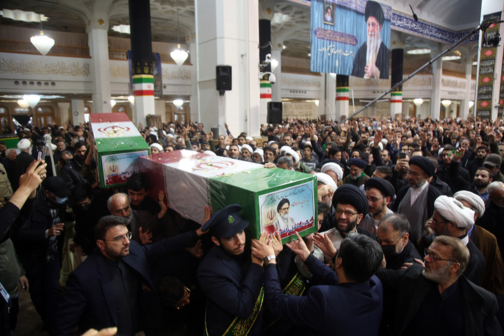 تشییع پیکر وزیر اطلاعات در حرم حضرت فاطمه معصومه (س)