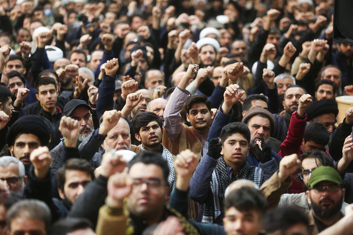 تشییع پیکر وزیر اطلاعات در حرم حضرت فاطمه معصومه (س)