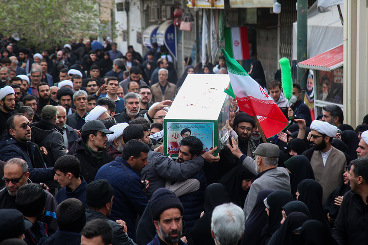 تشییع پیکر وزیر اطلاعات در حرم حضرت فاطمه معصومه (س)