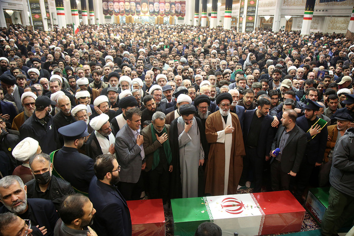 تشییع پیکر وزیر اطلاعات در حرم حضرت فاطمه معصومه (س)