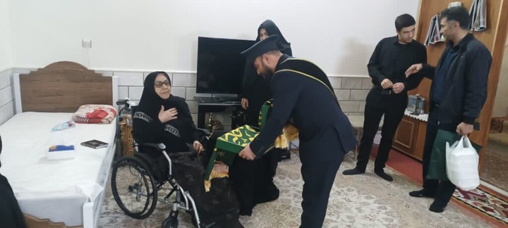 دیدار نوروزی خادمان حرم بانوی کرامت با خانواده شهدای جنگ تحمیلی رمضان