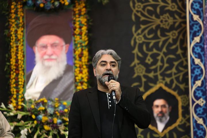 وداع با پیکر شهیده مرادی در حرم بانوی کرامت