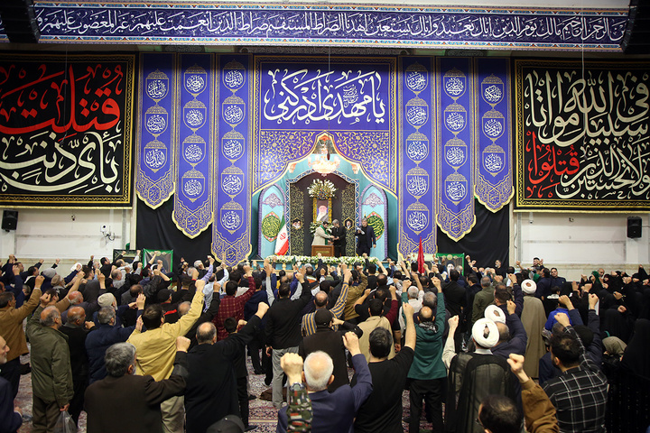 وداع با پیکر شهیده مرادی در حرم بانوی کرامت