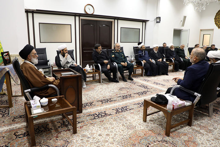 دیدار نوروزی مسئولان استان قم با تولیت حرم حضرت فاطمه معصومه(س)