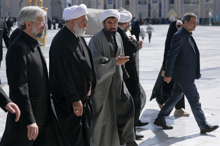 بازدید تولیت آستان قدس رضوی از روند خدمت رسانی به زائران نوروزی