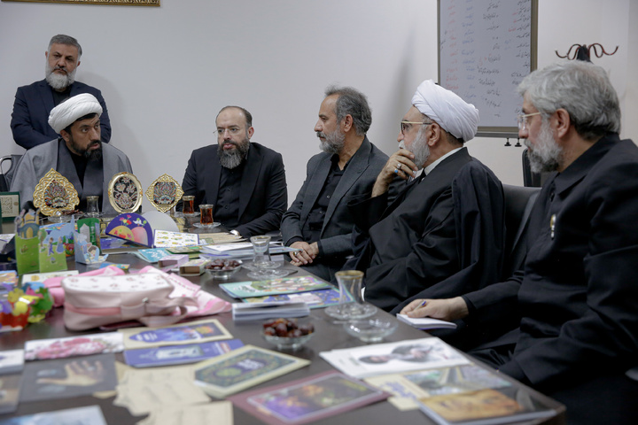 بازدید تولیت آستان قدس رضوی از روند خدمت رسانی به زائران نوروزی