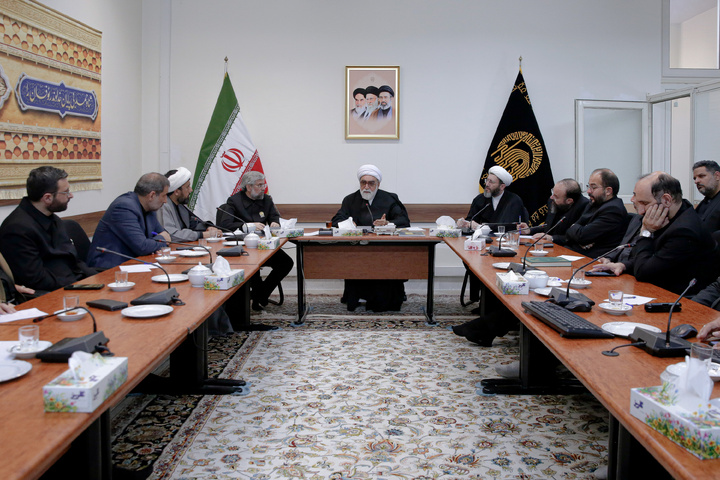 بازدید تولیت آستان قدس رضوی از روند خدمت رسانی به زائران نوروزی