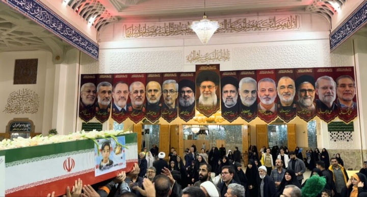 وداع با شهید دانش‌آموز محمدحسین دهقان در حرم بانوی کرامت