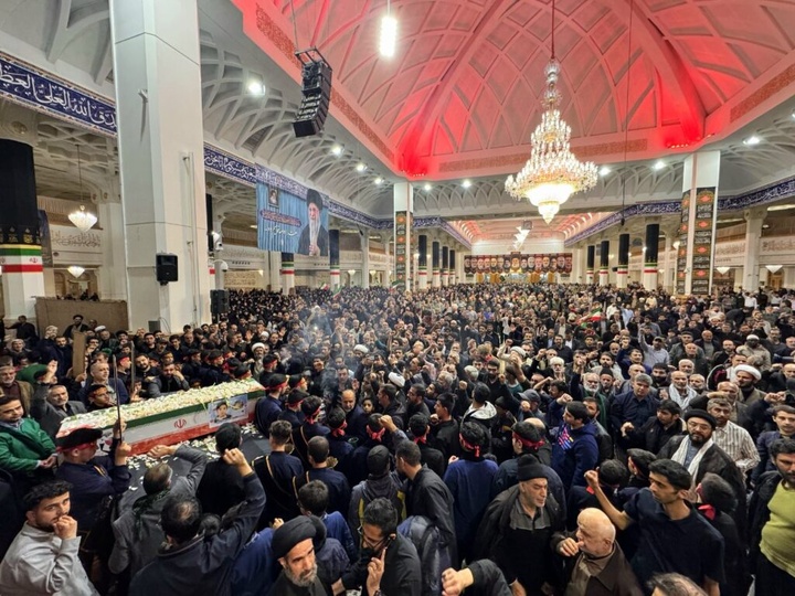 وداع با شهید دانش‌آموز محمدحسین دهقان در حرم بانوی کرامت