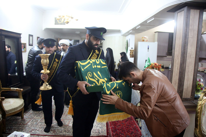 تکریم سه خانواده شهید جنگ تحمیلی رمضان توسط خادمان حرم بانوی کرامت