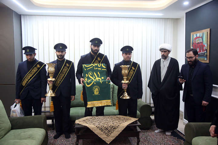 تکریم سه خانواده شهید جنگ تحمیلی رمضان توسط خادمان حرم بانوی کرامت