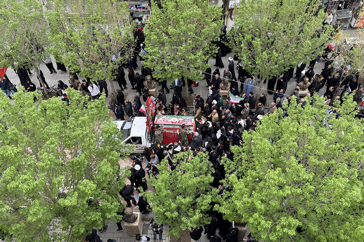 تشییع شهید دانش‌آموز حملات آمریکایی صهیونی در حرم حضرت معصومه (س)