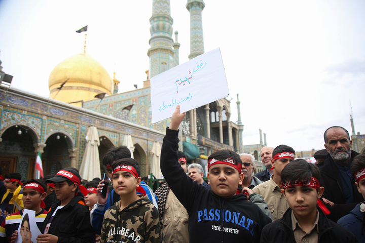 تشییع شهید دانش‌آموز حملات آمریکایی صهیونی در حرم حضرت معصومه (س)