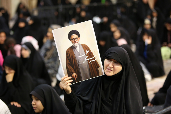 بزرگداشت هفتمین روز شهادت وزیر اطلاعات در حرم حضرت معصومه (س)