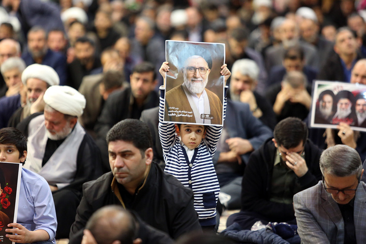 بزرگداشت هفتمین روز شهادت وزیر اطلاعات در حرم حضرت معصومه (س)