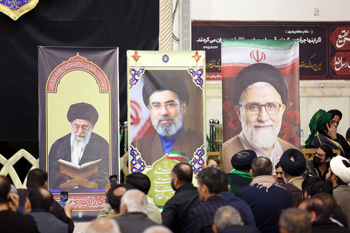 بزرگداشت هفتمین روز شهادت وزیر اطلاعات در حرم حضرت معصومه (س)