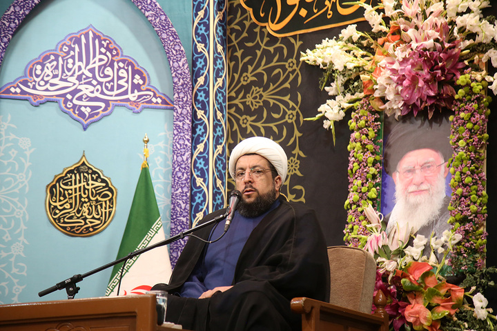 بزرگداشت هفتمین روز شهادت وزیر اطلاعات در حرم حضرت معصومه (س)