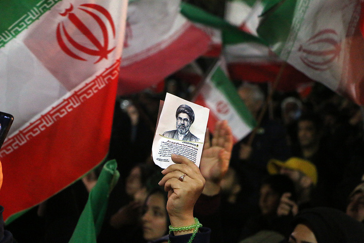 حضور خادمان حرم مطهر بانوی کرامت در میادین شهر مقدس قم