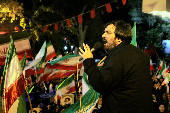 حضور خادمان حرم مطهر بانوی کرامت در میادین شهر مقدس قم