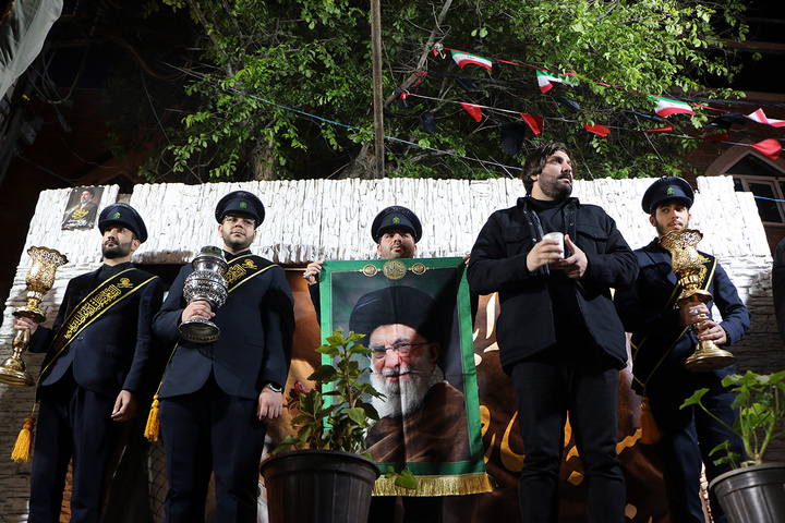 حضور خادمان حرم مطهر بانوی کرامت در میادین شهر مقدس قم