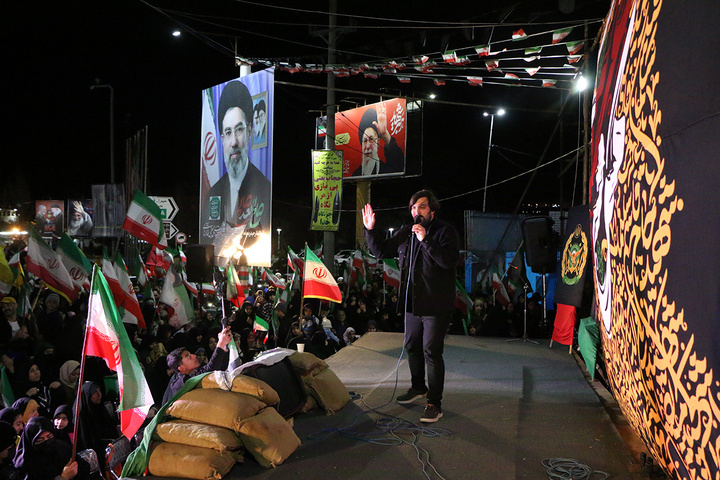 حضور خادمان حرم مطهر بانوی کرامت در میادین شهر مقدس قم