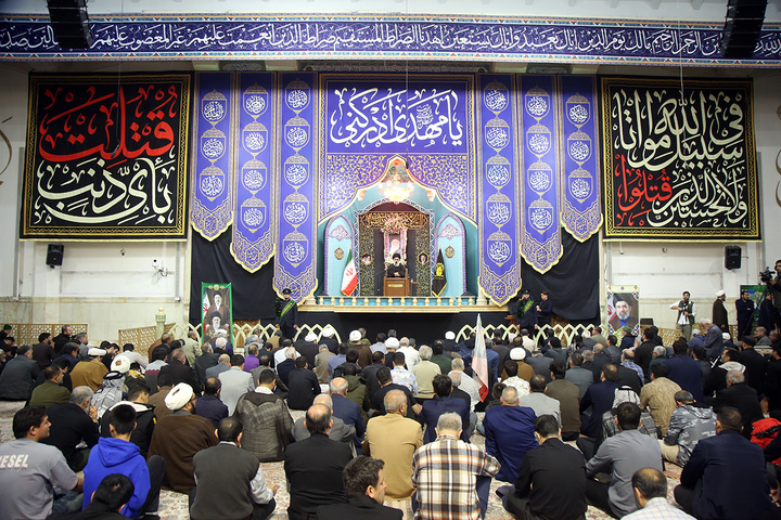 وداع با پیکر مطهر ۱۷ شهید حمله آمریکایی صهیونی به پردیسان قم در حرم مطهر