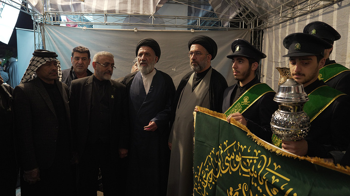 تقدیر مسئولان حرم مطهر بانوی کرامت از موکب‌های غیرایرانی تجمعات مردمی قم