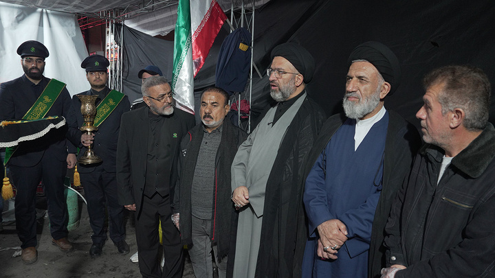 تقدیر مسئولان حرم مطهر بانوی کرامت از موکب‌های غیرایرانی تجمعات مردمی قم