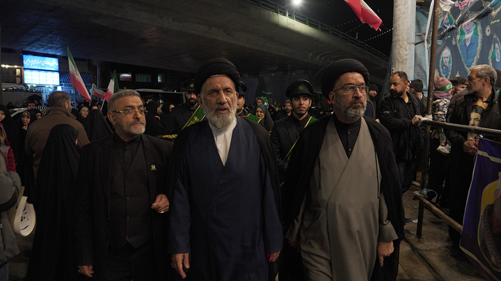 تقدیر مسئولان حرم مطهر بانوی کرامت از موکب‌های غیرایرانی تجمعات مردمی قم