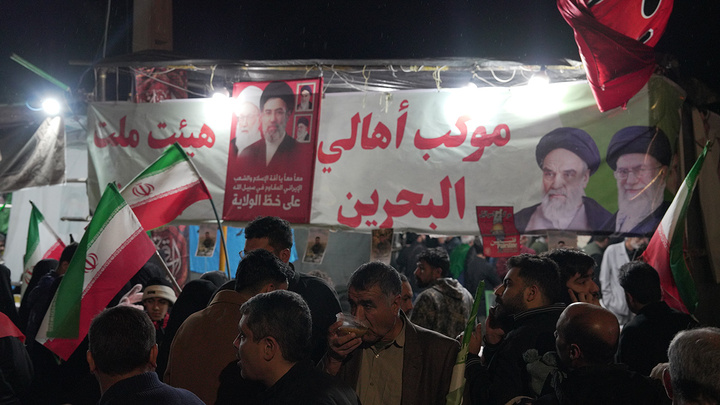 تقدیر مسئولان حرم مطهر بانوی کرامت از موکب‌های غیرایرانی تجمعات مردمی قم