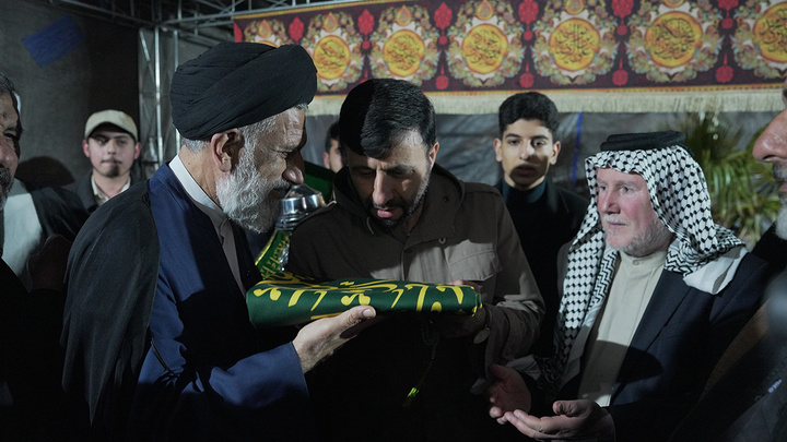 تقدیر مسئولان حرم مطهر بانوی کرامت از موکب‌های غیرایرانی تجمعات مردمی قم