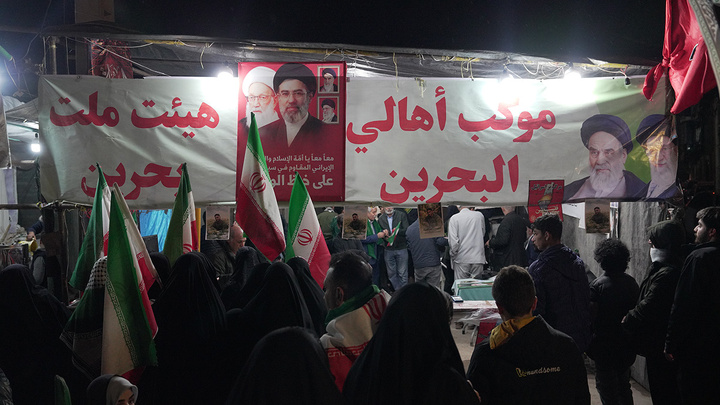 تقدیر مسئولان حرم مطهر بانوی کرامت از موکب‌های غیرایرانی تجمعات مردمی قم