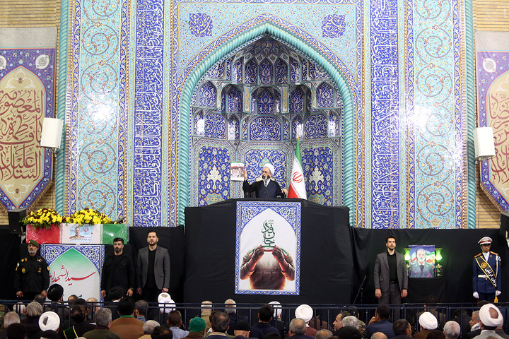 تشییع شکوهمند و خاک‌سپاری پیکر مطهر سپهبد موسوی در حرم بانوی کرامت