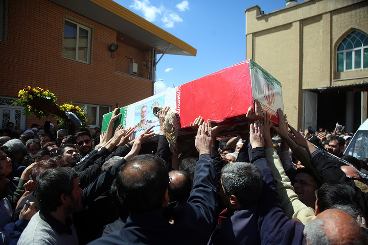 تشییع شکوهمند و خاک‌سپاری پیکر مطهر سپهبد موسوی در حرم بانوی کرامت