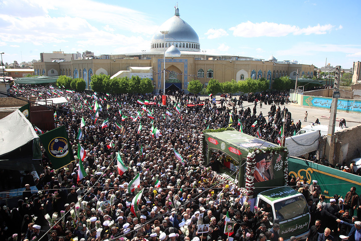 تشییع شکوهمند و خاک‌سپاری پیکر مطهر سپهبد موسوی در حرم بانوی کرامت