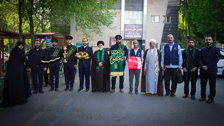 عیادت خادمان حرم‌های مطهر عباسی و فاطمی از مجروحان حملات آمریکایی صهیونی