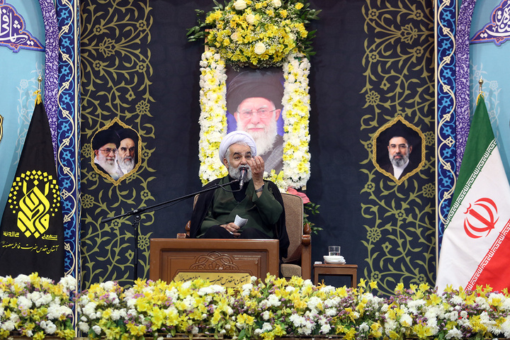 وداع با پیکر شهدای جنگ رمضان در حرم حضرت معصومه (س)